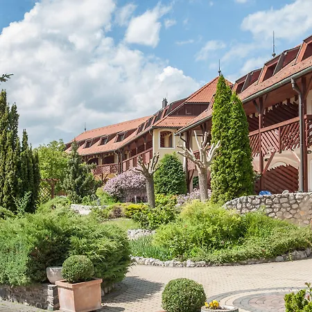 Θέρετρο Club Dobogomajor Superior 3*