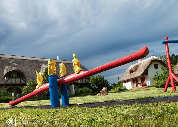 Club Dobogomajor Superior 3* チェーセクトマイ