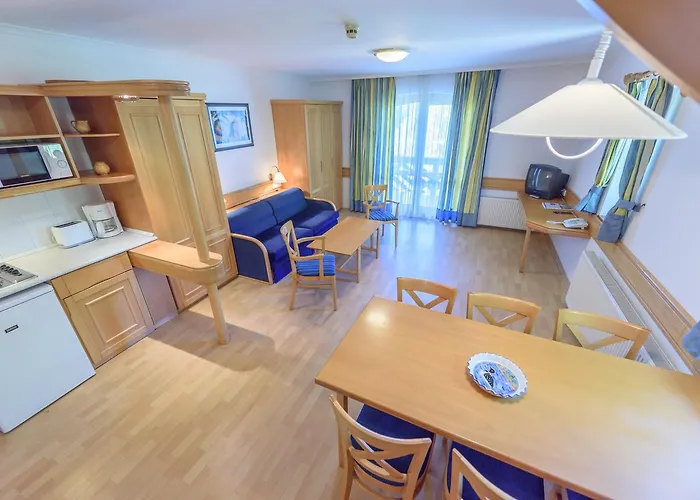 Club Dobogomajor Superior 3* チェーセクトマイ